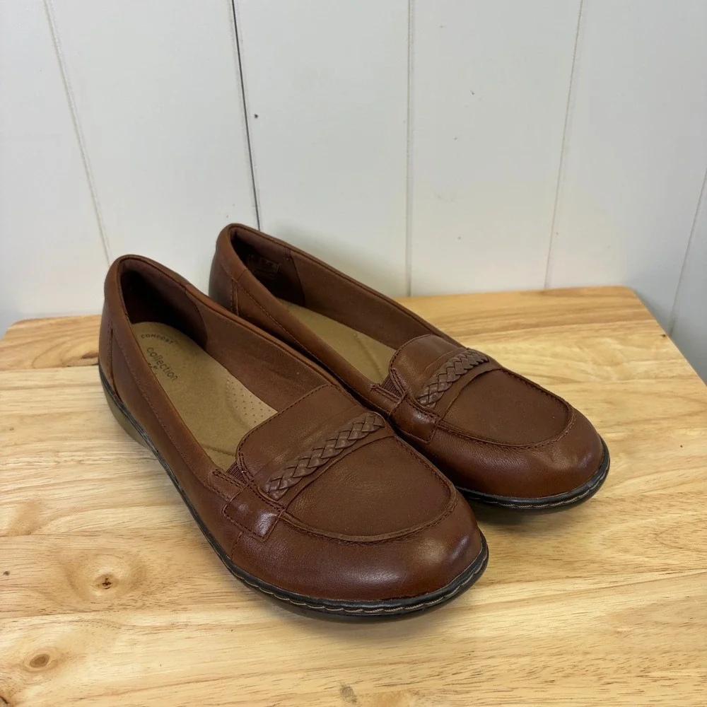 Clarks Collection Minimalist Leather Loafers Women Size 10 Preppy Office Comfy